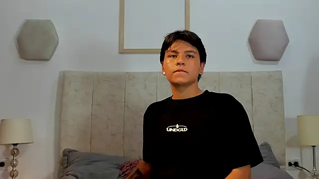 Snapshot of _maximo_1 chatting on May 9, 2026, 6:55 pm maximo 1 online show from May 9, 2026, 6:55 pm