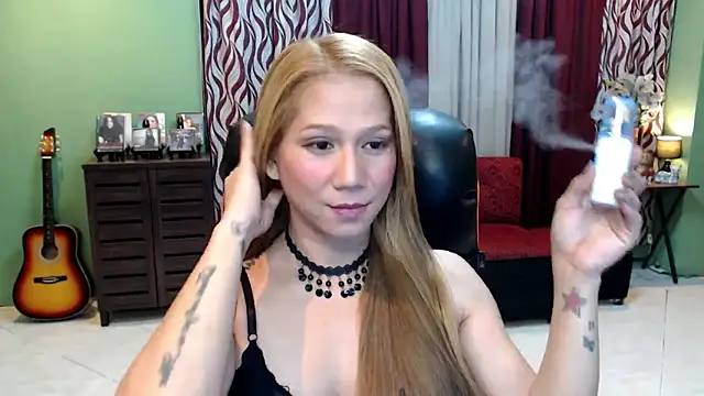 Snapshot of dreamgirlHILARY chatting on November 15, 2025, 4:22 pm dreamgirlHILARY online show from November 15, 2025, 4:22 pm