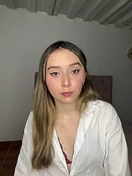 Sarisloves online show from May 22, 2026, 3:48 am