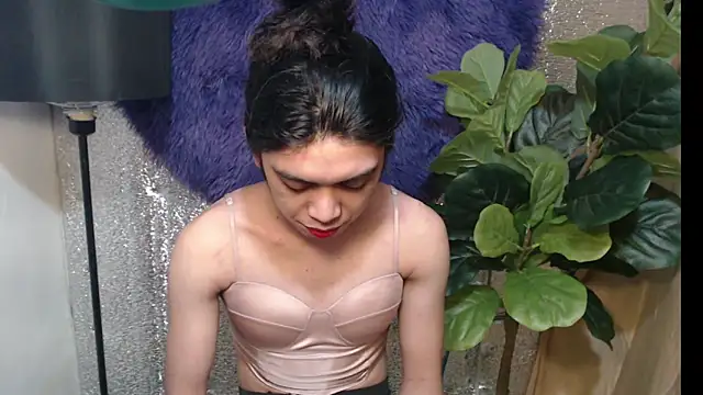 RoseAmarie online show from June 14, 2026, 5:30 am