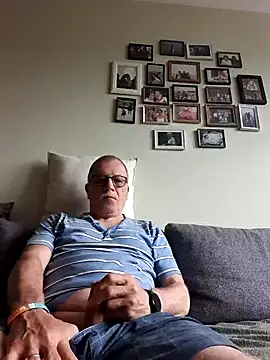 Snapshot of NextAct92 chatting on May 14, 2026, 4:31 am NextAct92 online show from May 14, 2026, 4:31 am