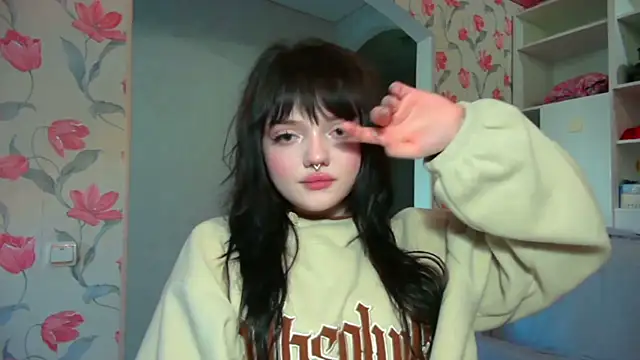 Snapshot of DarkxFoxy chatting on May 15, 2026, 4:27 pm DarkxFoxy online show from May 15, 2026, 4:27 pm