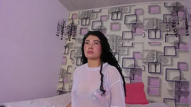 emilly duque online show from May 19, 2026, 4:19 am