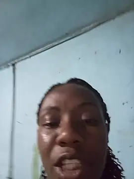 sandycollens  online show from June 2, 2026, 12:43 am