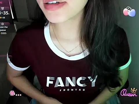 Snapshot of Linh_smile_ chatting on July 10, 2026, 9:20 am Linh smile online show from July 10, 2026, 9:20 am