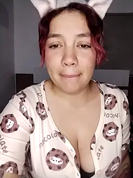 Snapshot of Emely_lovee_ chatting on June 21, 2026, 2:39 am Emely lovee online show from June 21, 2026, 2:39 am
