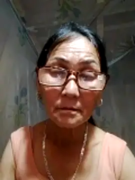 Snapshot of Magy-006 chatting on June 20, 2026, 6:35 pm Magy-006 online show from June 20, 2026, 6:35 pm