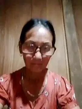 Snapshot of Magy-006 chatting on June 4, 2026, 12:37 am Magy-006 online show from June 4, 2026, 12:37 am