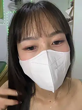 Snapshot of Lov3lily chatting on June 12, 2026, 5:00 pm Lov3lily online show from June 12, 2026, 5:00 pm
