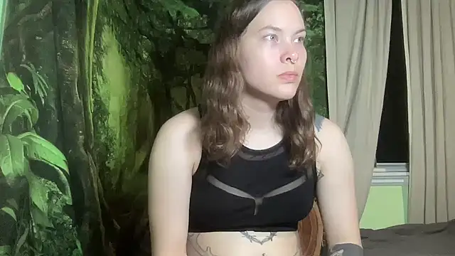 Snapshot of mo0ngoddess chatting on October 16, 2025, 3:04 am mo0ngoddess online show from October 16, 2025, 3:04 am