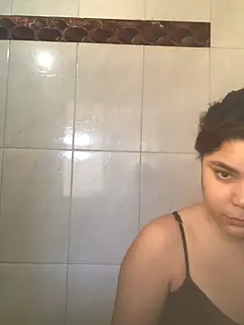 Cliaclara online show from July 15, 2026, 3:19 pm