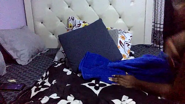 Snapshot of creamyamber chatting on September 28, 2025, 3:13 am creamyamber online show from September 28, 2025, 3:13 am