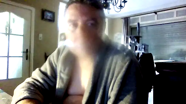 Snapshot of edje59a chatting on September 12, 2025, 6:46 am edje59a online show from September 12, 2025, 6:46 am