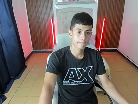 Snapshot of felipe_lopez_ chatting on May 12, 2026, 6:25 pm felipe lopez online show from May 12, 2026, 6:25 pm