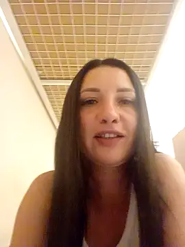 Snapshot of CarolWarren_ chatting on July 15, 2026, 3:57 am CarolWarren online show from July 15, 2026, 3:57 am