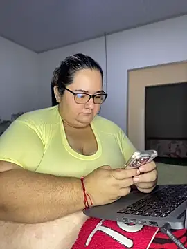 marianacooper1234 online show from May 14, 2026, 2:25 pm
