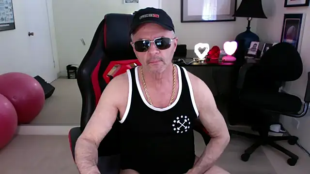 hotdadbod online show from February 25, 2025, 9:37 pm