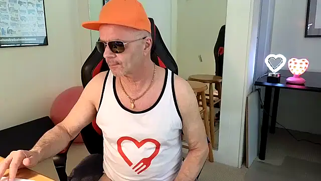hotdadbod online show from January 17, 2025, 9:28 pm