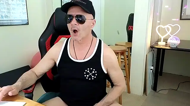 hotdadbod online show from February 7, 2025, 9:37 pm