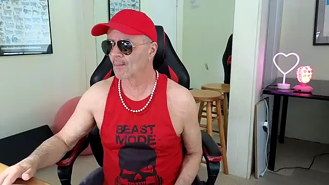 hotdadbod online show from January 30, 2025, 9:25 pm