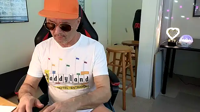 hotdadbod online show from January 18, 2025, 9:24 pm