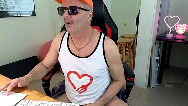 hotdadbod online show from January 29, 2025, 9:17 pm