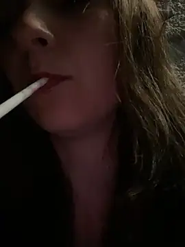 Snapshot of _VelvetNoir_ chatting on May 14, 2026, 10:18 pm VelvetNoir online show from May 14, 2026, 10:18 pm