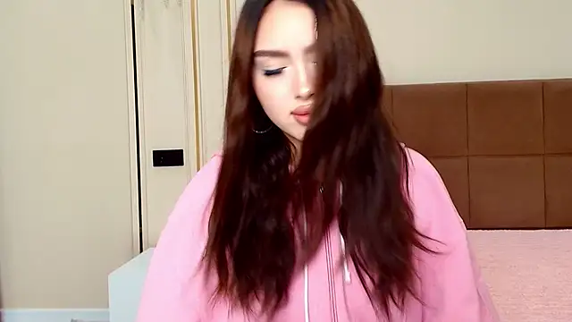 Snapshot of maddie_perezz chatting on June 6, 2026, 5:29 pm maddie perezz online show from June 6, 2026, 5:29 pm