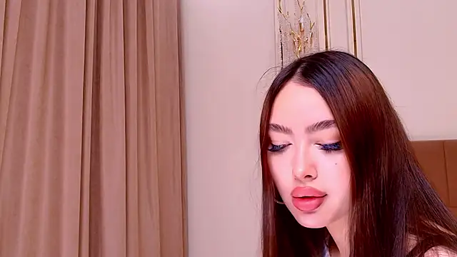 Snapshot of maddie_perezz chatting on May 24, 2026, 7:36 pm maddie perezz online show from May 24, 2026, 7:36 pm