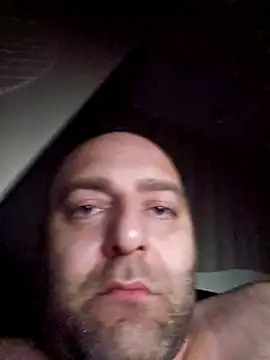 Snapshot of Danielpuzzo31 chatting on May 13, 2026, 12:39 am Danielpuzzo31 online show from May 13, 2026, 12:39 am