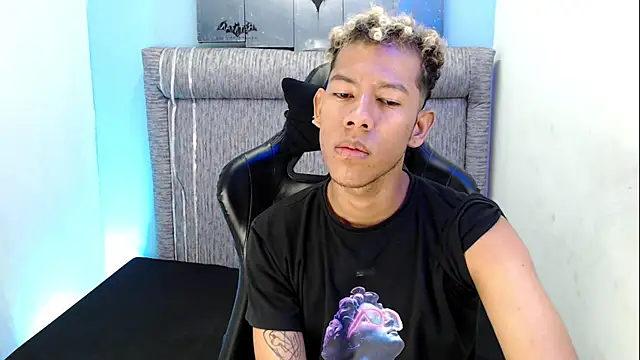 Taylerr 18 online show from June 6, 2026, 4:39 am