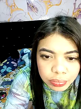 luxuryluna online show from May 13, 2026, 9:44 pm