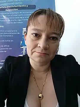Snapshot of KAREN--03 chatting on June 6, 2026, 2:33 pm KAREN--03 online show from June 6, 2026, 2:33 pm