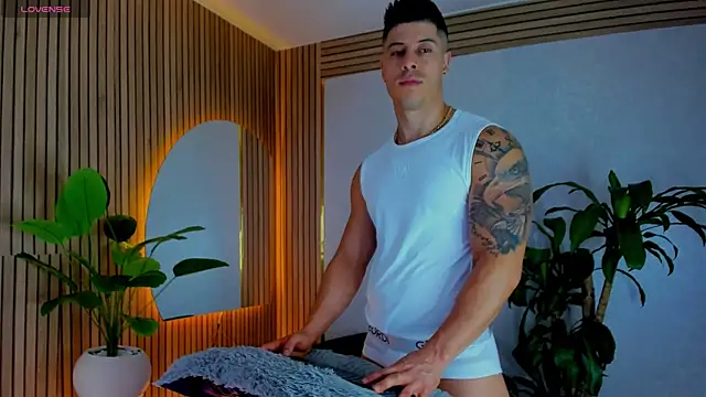 Snapshot of lukas_green11 chatting on June 11, 2026, 6:27 pm lukas green11 online show from June 11, 2026, 6:27 pm