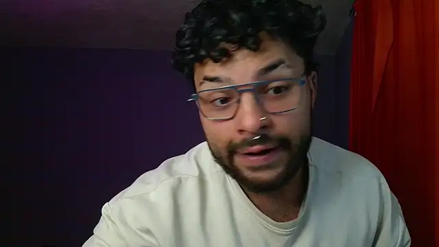 Snapshot of LYNN_N_SAMMAEL chatting on July 5, 2026, 4:52 am LYNN N SAMMAEL online show from July 5, 2026, 4:52 am