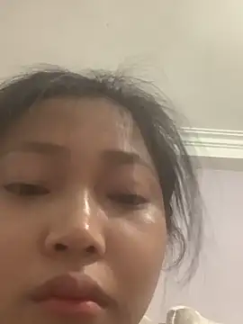 Snapshot of hinami-lo chatting on May 16, 2026, 6:12 am hinami-lo online show from May 16, 2026, 6:12 am