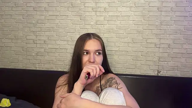 Snapshot of Vitacute chatting on May 18, 2026, 5:51 pm Vitacute online show from May 18, 2026, 5:51 pm