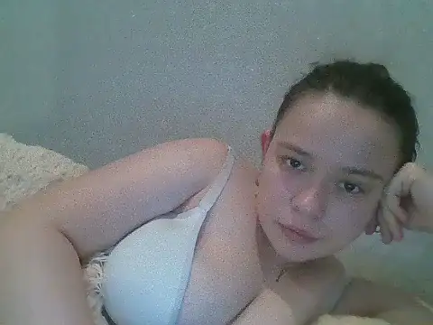 Snapshot of RiaLowelyt chatting on June 3, 2026, 2:33 pm RiaLowelyt online show from June 3, 2026, 2:33 pm