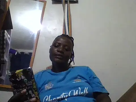 Snapshot of yourdreamgirlT chatting on July 18, 2026, 3:04 am yourdreamgirlT online show from July 18, 2026, 3:04 am