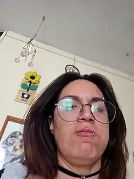 Snapshot of Karengenesisx chatting on June 11, 2026, 4:15 pm Karengenesisx online show from June 11, 2026, 4:15 pm