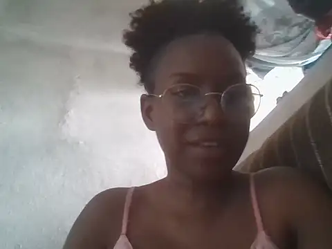 cacauzinhababy online show from May 18, 2026, 6:23 pm