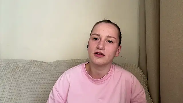 Snapshot of RhondaBessler chatting on May 19, 2026, 2:13 pm RhondaBessler online show from May 19, 2026, 2:13 pm