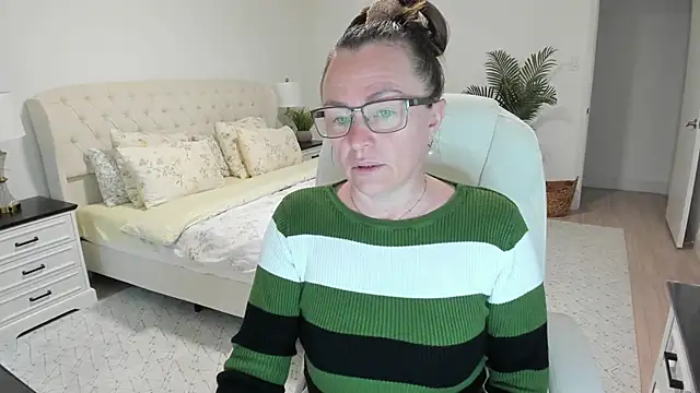 Vika73 online show from April 22, 2026, 11:17 am