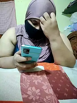 Snapshot of shaik35f chatting on June 24, 2026, 7:33 pm shaik35f online show from June 24, 2026, 7:33 pm