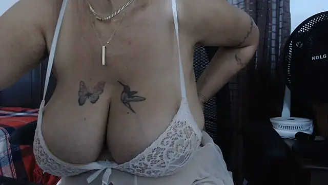 Snapshot of jenny_milf69 chatting on July 5, 2026, 1:40 pm jenny milf69 online show from July 5, 2026, 1:40 pm