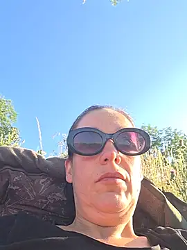 adelinegirly online show from July 12, 2026, 5:41 am