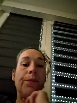 adelinegirly online show from June 16, 2026, 5:07 am