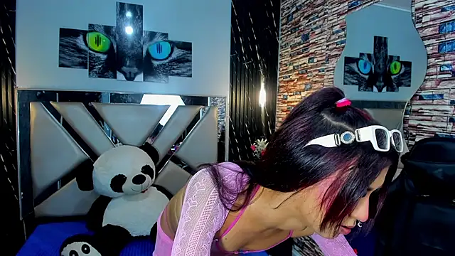 Sariha Sweet online show from July 23, 2026, 1:58 am