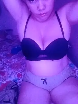 Yesica26D online show from May 17, 2026, 3:28 am