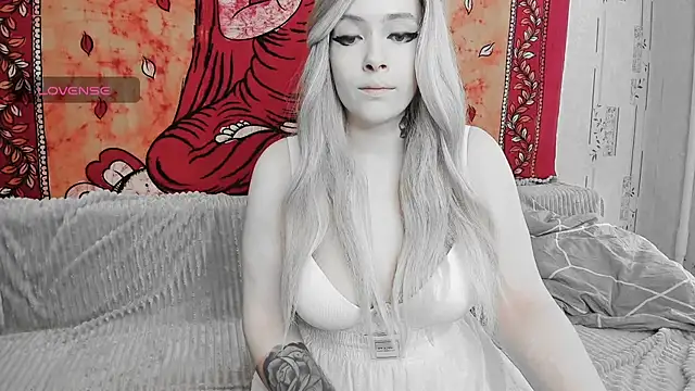 Polly Megan online show from June 18, 2026, 9:36 am